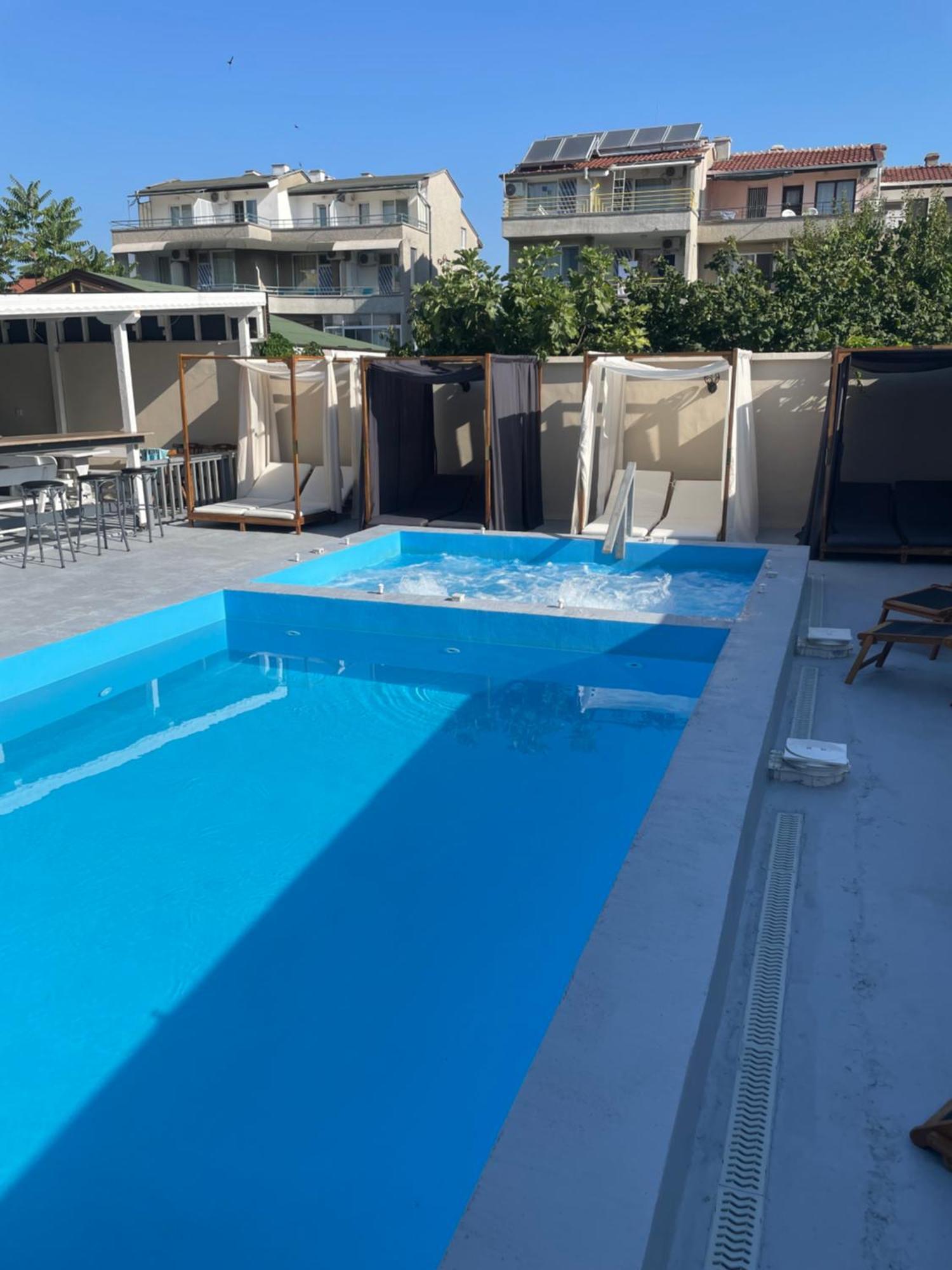 Family Malibu Hotel Chernomorets